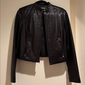 Women’s vintage 100% leather black cropped jacket size 12